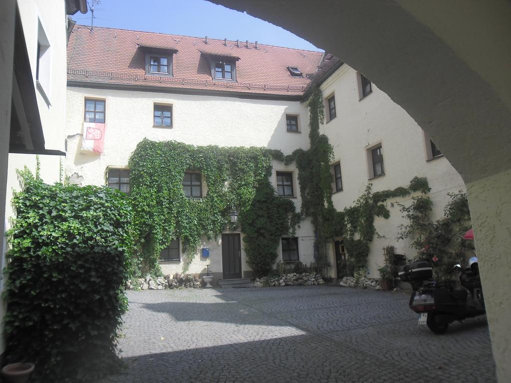 Schloss Weichs Zu Regensburg Mit 1-2Schlafzimmer Parkplatz Internet 60Qm Zentrum 外观 照片
