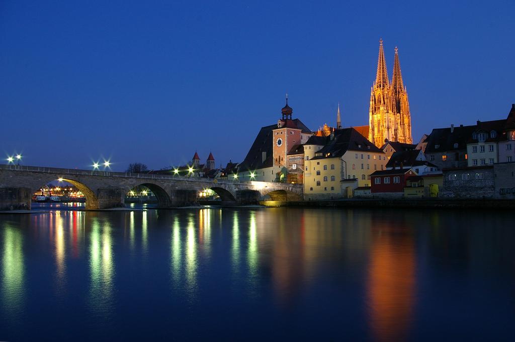 Schloss Weichs Zu Regensburg Mit 2Schlafzimmer Parkplatz Internet 75Qm Zentrum 外观 照片